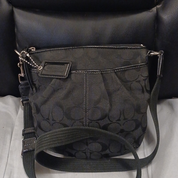 Coach Signature Black Canvas Crossbody Bag - Picture 1 of 4